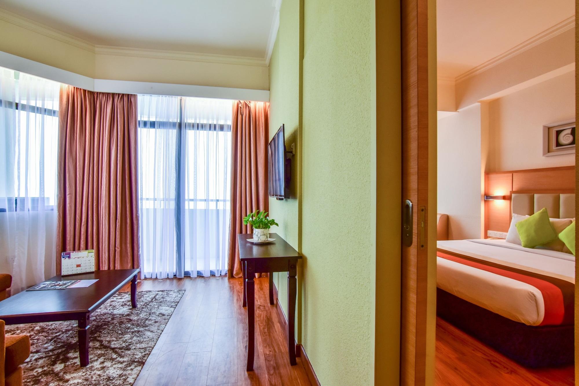 Hotel Sentral Seaview @ ​Beachfront Tanjung Bungah  Exterior photo