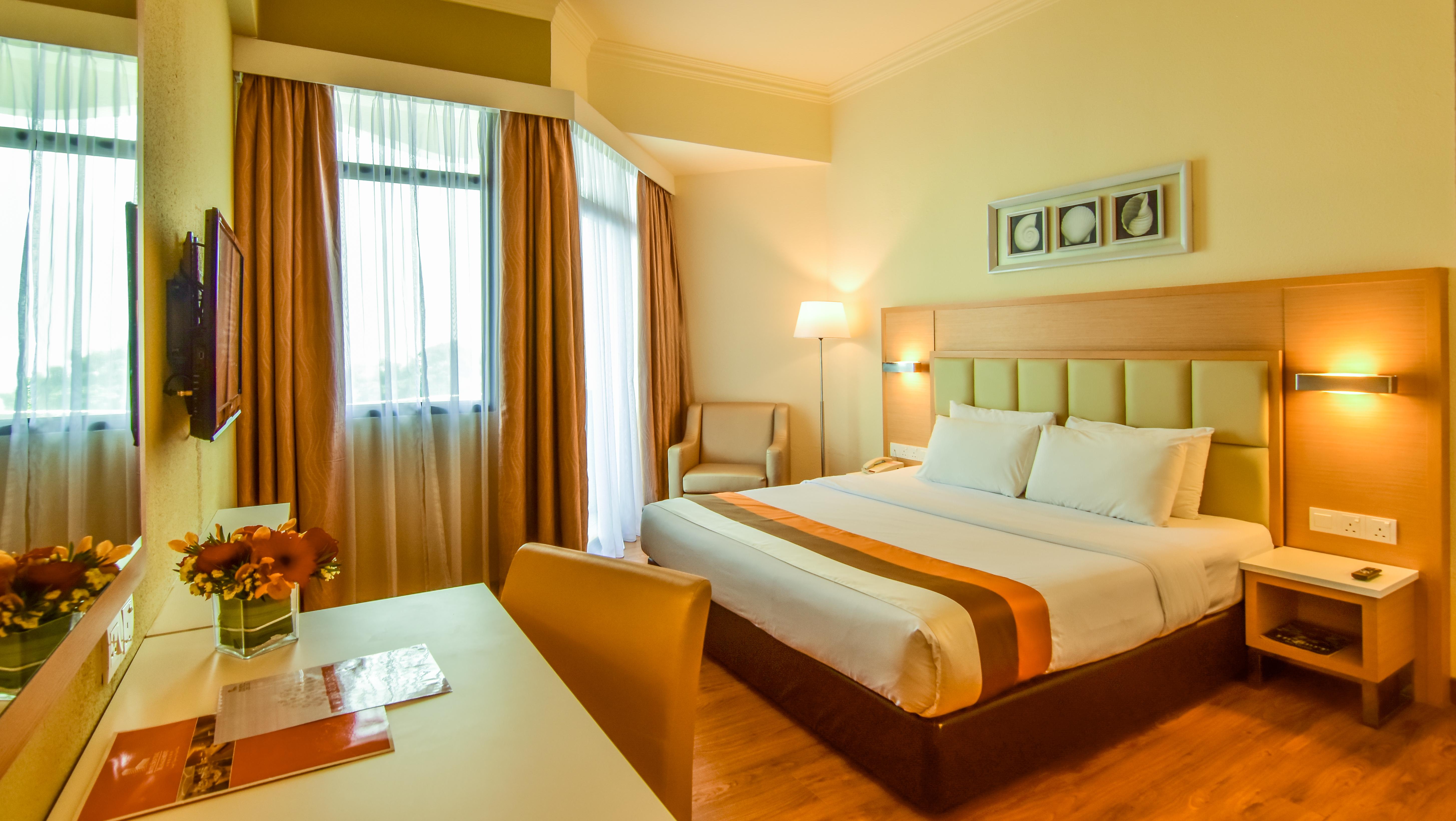 Hotel Sentral Seaview @ ​Beachfront Tanjung Bungah  Exterior photo