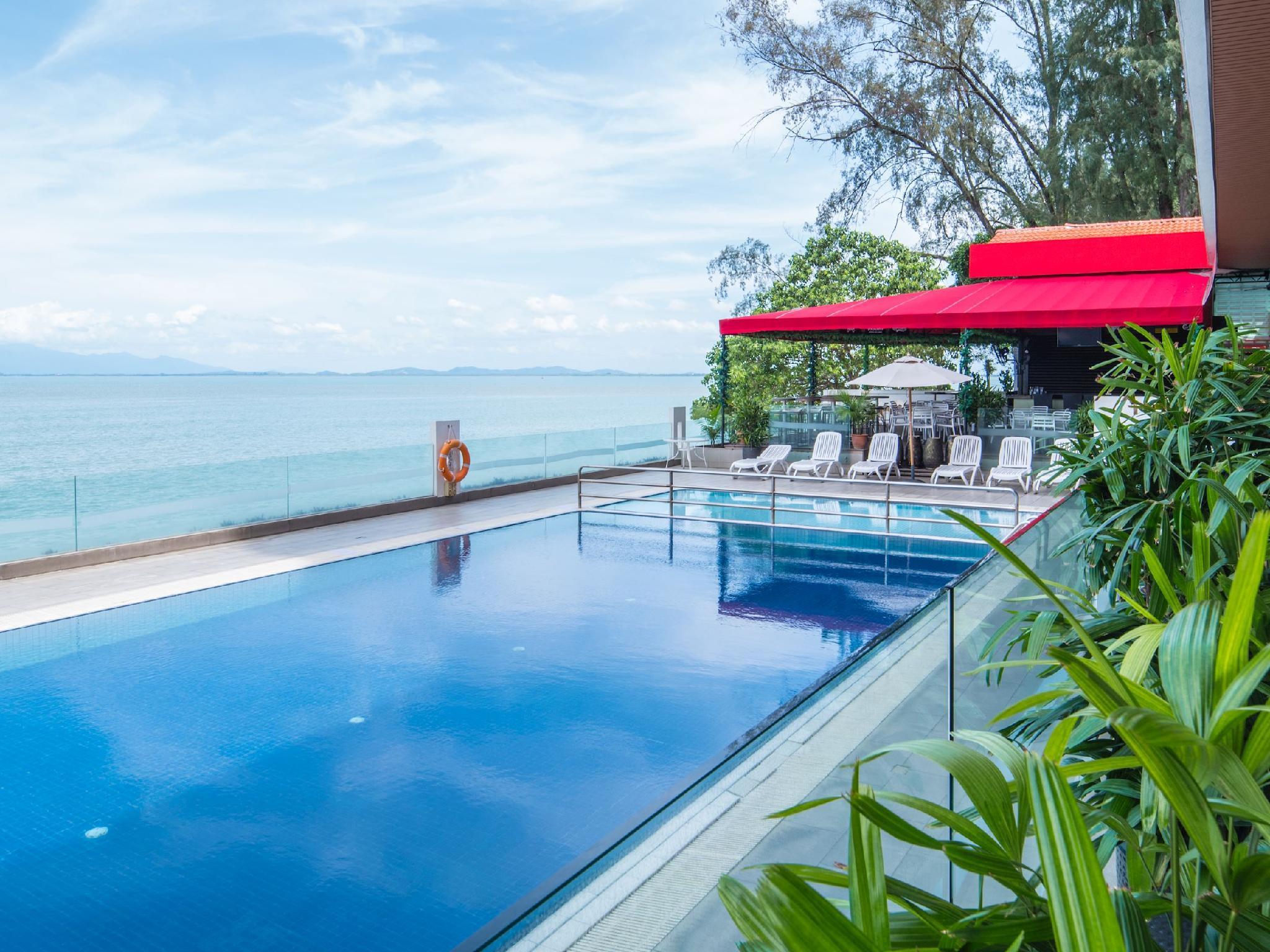 Hotel Sentral Seaview @ ​Beachfront Tanjung Bungah  Exterior photo