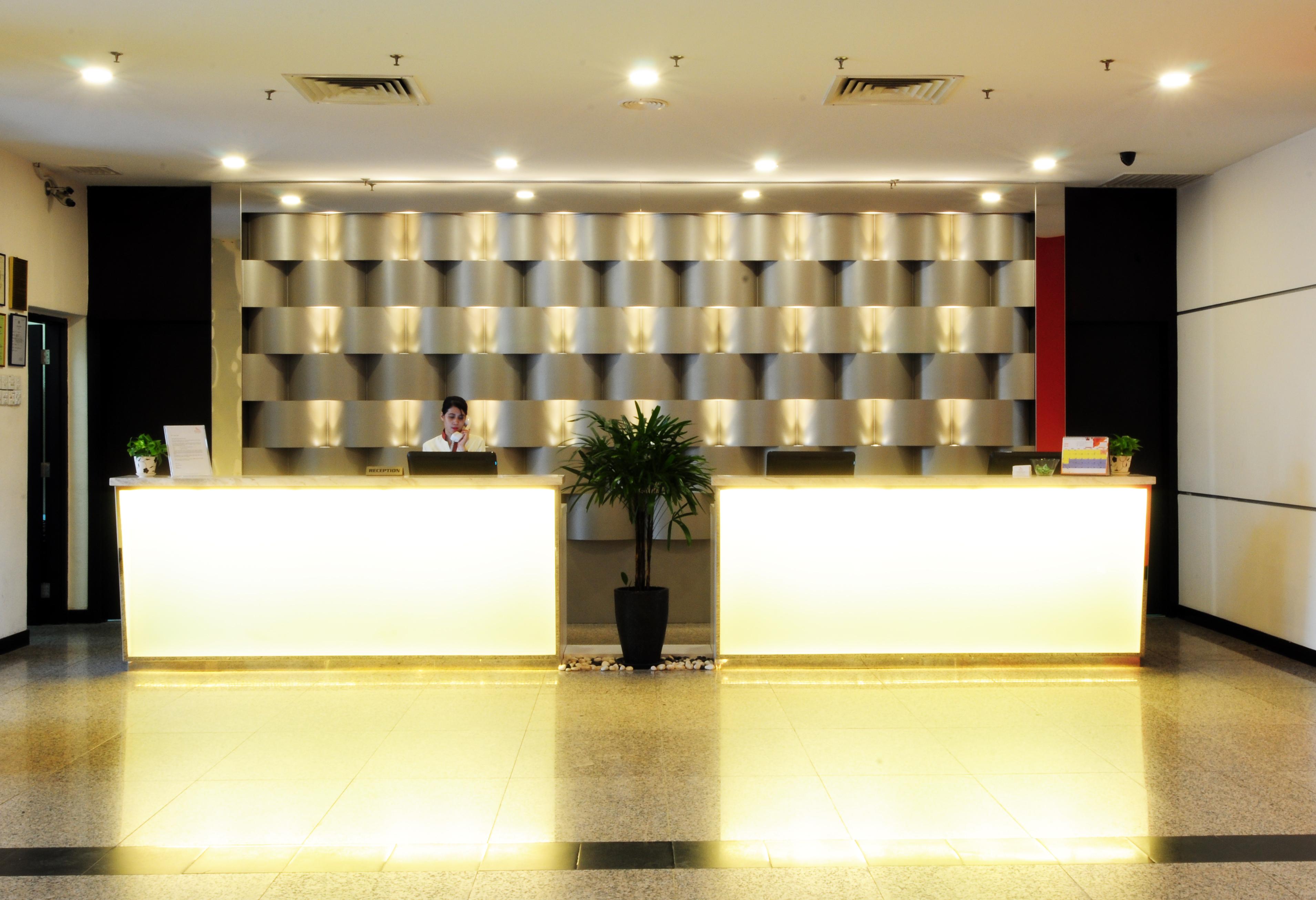 Hotel Sentral Seaview @ ​Beachfront Tanjung Bungah  Exterior photo