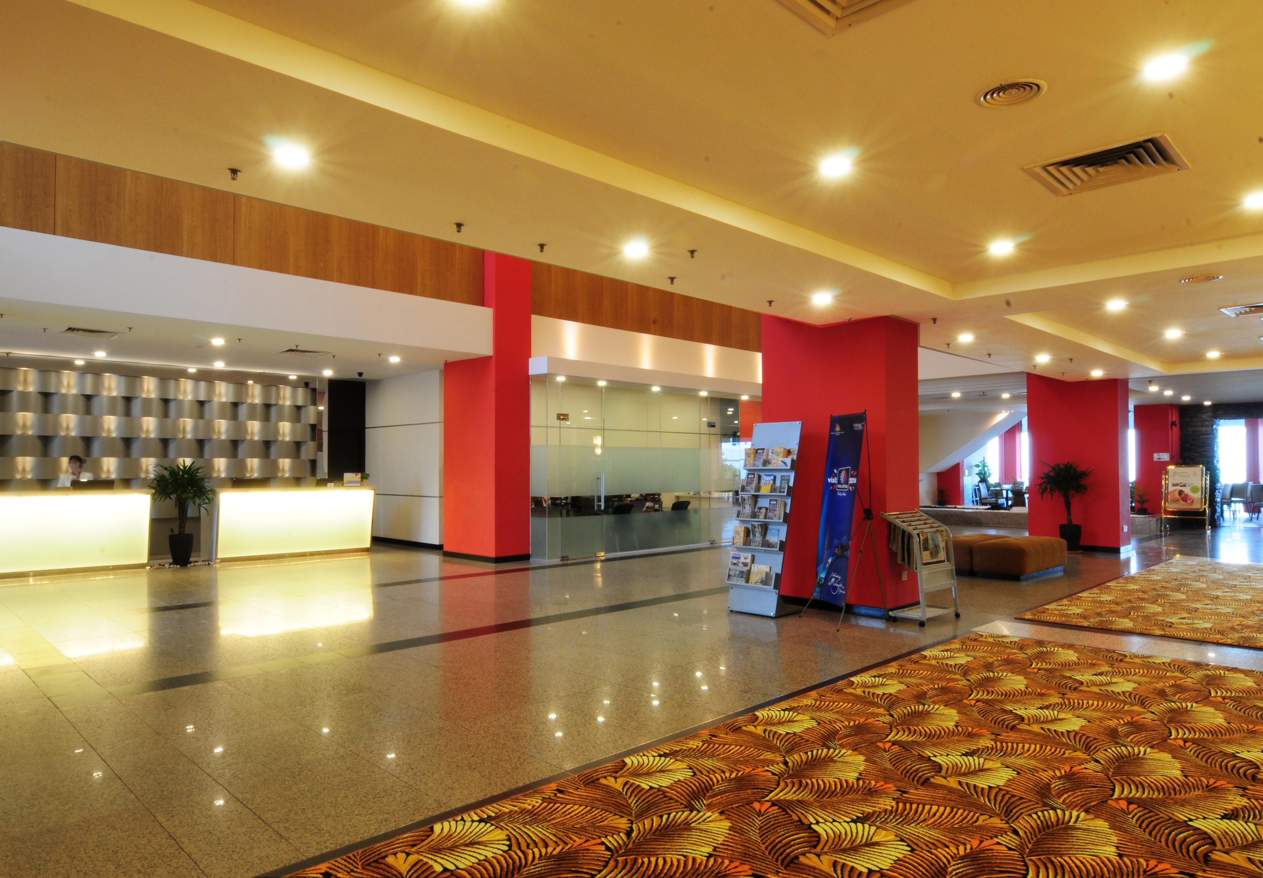 Hotel Sentral Seaview @ ​Beachfront Tanjung Bungah  Exterior photo