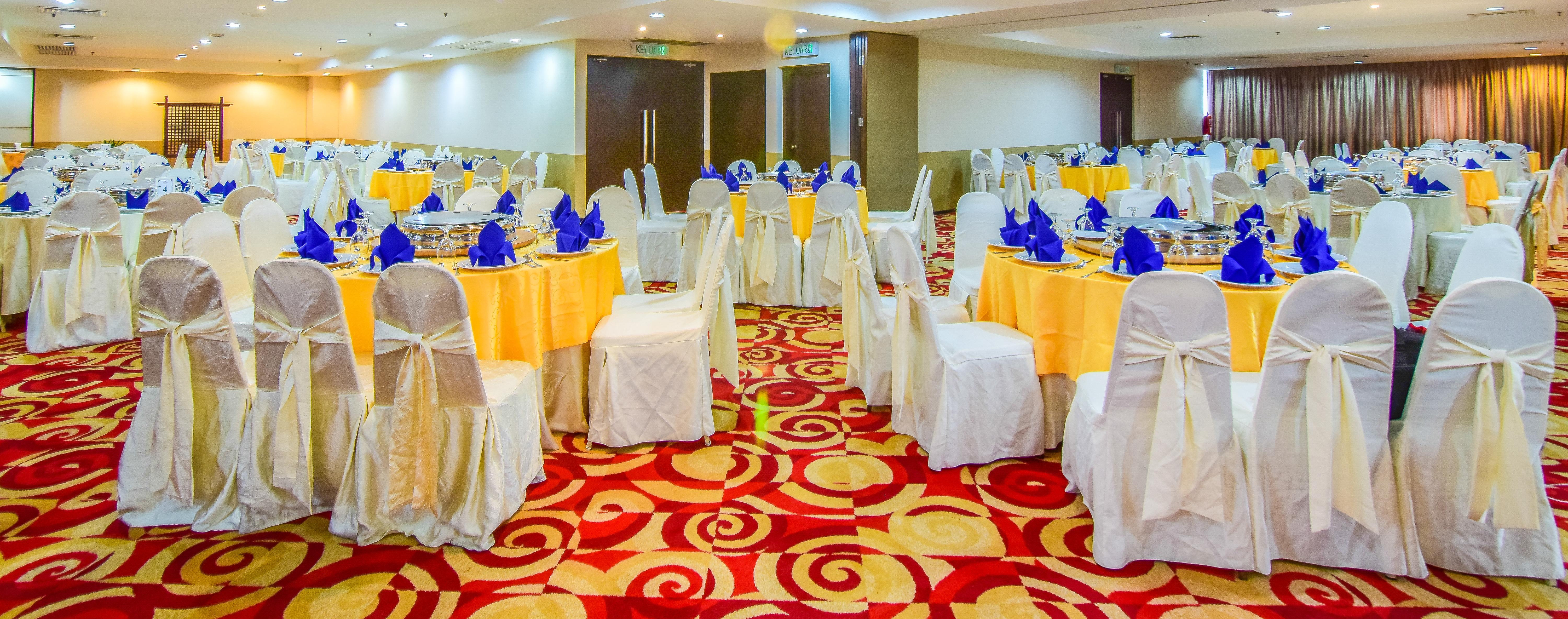 Hotel Sentral Seaview @ ​Beachfront Tanjung Bungah  Exterior photo