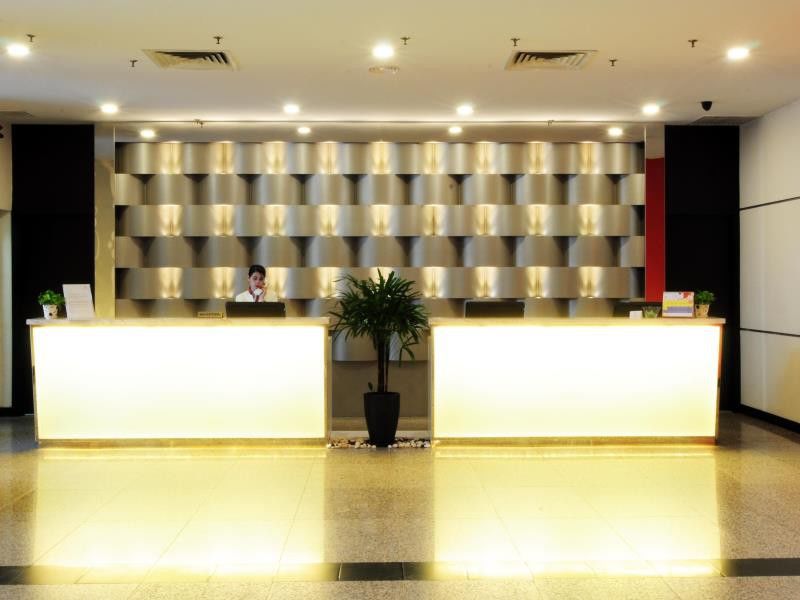 Hotel Sentral Seaview @ ​Beachfront Tanjung Bungah  Exterior photo