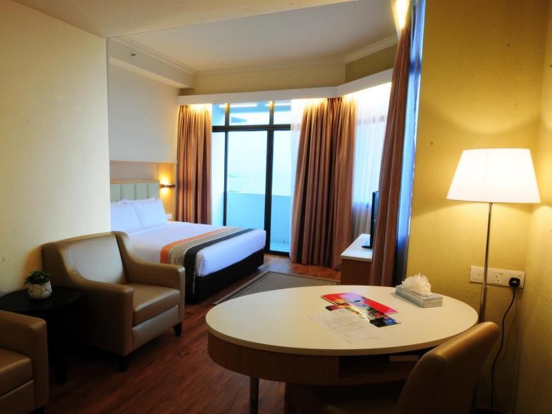 Hotel Sentral Seaview @ ​Beachfront Tanjung Bungah  Exterior photo