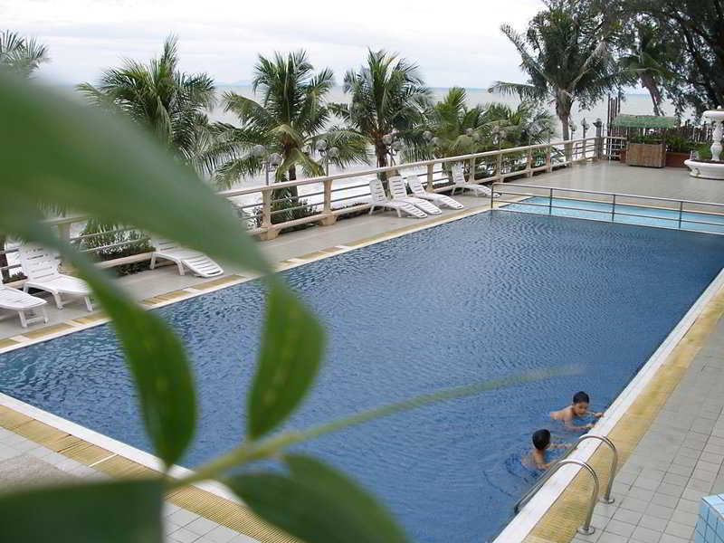 Hotel Sentral Seaview @ ​Beachfront Tanjung Bungah  Exterior photo