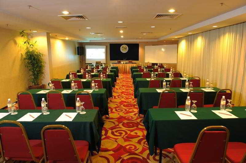 Hotel Sentral Seaview @ ​Beachfront Tanjung Bungah  Exterior photo