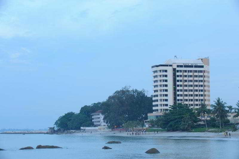 Hotel Sentral Seaview @ ​Beachfront Tanjung Bungah  Exterior photo